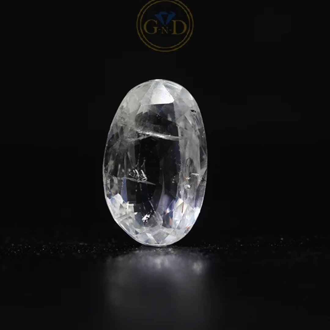 White Sapphire – 4.20 Carat ( 4.62 Ratti )