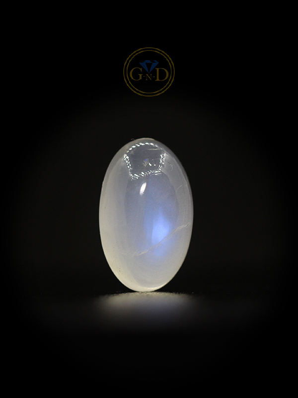 Rainbow Moonstone -6.85 Ct. (7.53 Ratti)