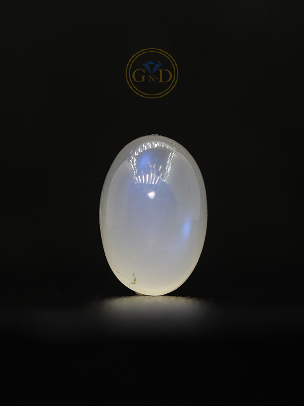 Rainbow Moonstone -8.64 Ct. (9.50 Ratti)